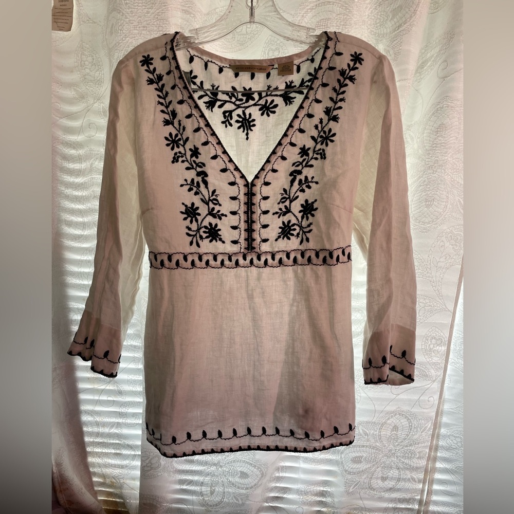 100% Linen Ecologie embroidered black and white blouse w/ back tie adjustable